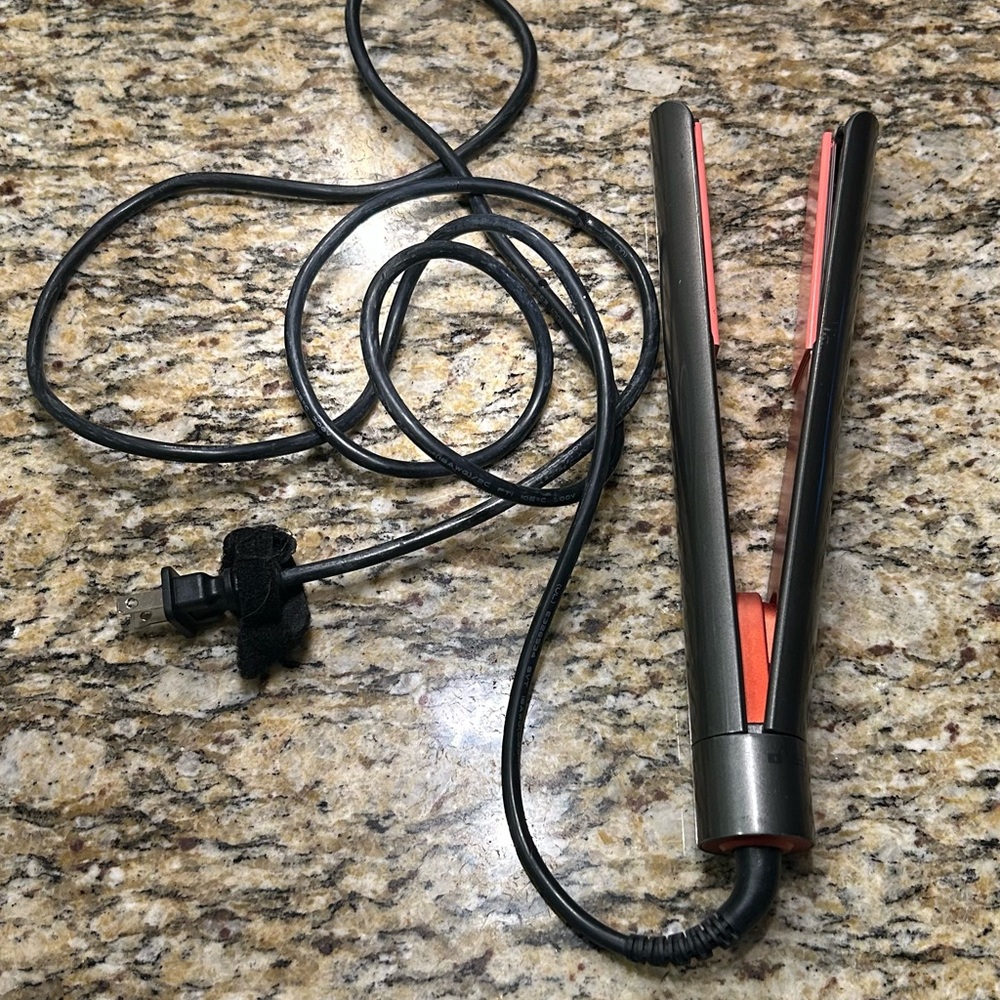 Black and Peach Hair Straightener